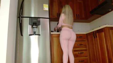 Snapshot of luna_marquez_ chatting on January 15, 2026, 1:05 pm Luna Marquez online show from January 15, 2026, 1:05 pm