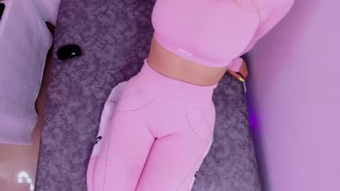 Snapshot of luna_marquez_ chatting on February 25, 2026, 5:00 pm Luna Marquez online show from February 25, 2026, 5:00 pm