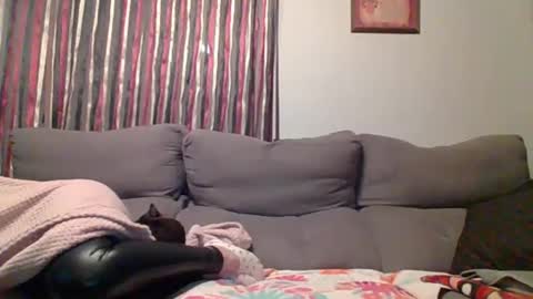 Luna online show from November 8, 2025, 6:40 pm