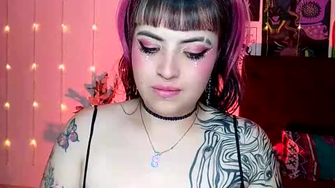 MISS LUNA  online show from December 13, 2024, 2:10 am