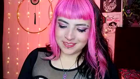 MISS LUNA  online show from January 25, 2025, 5:51 pm