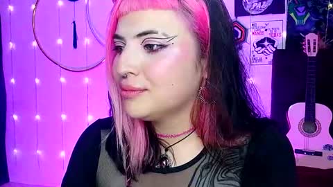 MISS LUNA  online show from February 19, 2025, 5:16 am