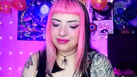 MISS LUNA  online show from March 12, 2025, 4:35 pm