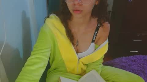 luna_rios69 online show from October 11, 2025, 7:23 pm