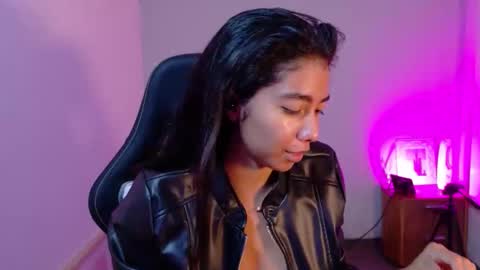 LUNA  online show from March 19, 2026, 12:42 pm