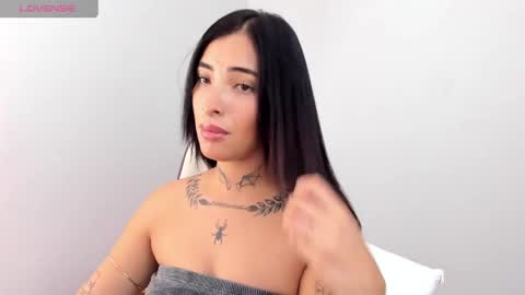 Snapshot of luna_rose10 chatting on May 2, 2026, 1:21 am luna rose online show from May 2, 2026, 1:21 am