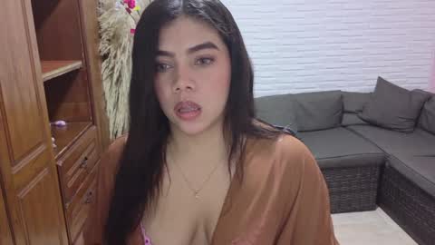 Snapshot of luna_rousse26 chatting on June 2, 2026, 1:02 pm luna_rousse26 online show from June 2, 2026, 1:02 pm