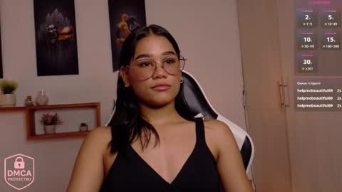 Snapshot of luna_sofia_1110 chatting on November 13, 2025, 1:04 am SOFI online show from November 13, 2025, 1:04 am