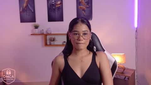 Snapshot of luna_sofia_1110 chatting on November 26, 2025, 12:33 am SOFI online show from November 26, 2025, 12:33 am