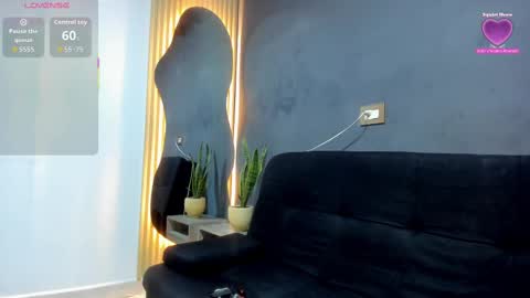 luna_sophya online show from September 13, 2025, 12:49 pm