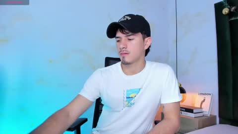 Luna Stanford online show from December 15, 2025, 7:29 pm