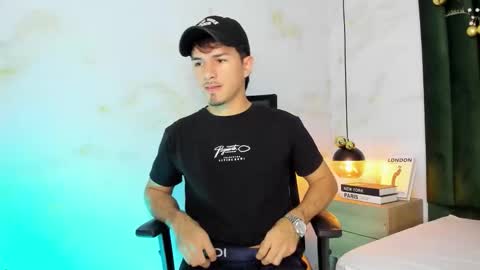 Luna Stanford online show from December 16, 2025, 7:52 pm