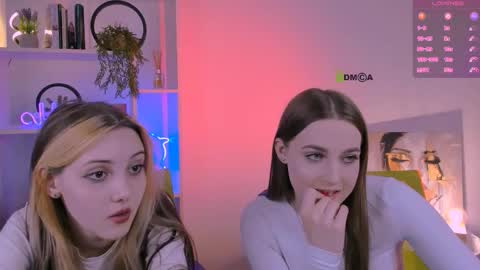 Luna online show from September 25, 2025, 7:28 pm