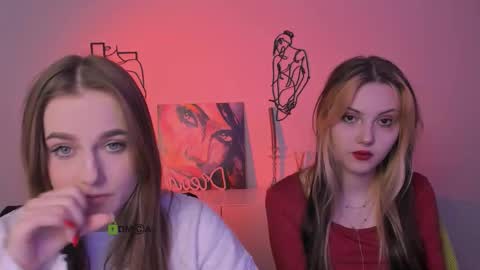 Luna online show from October 15, 2025, 7:25 pm