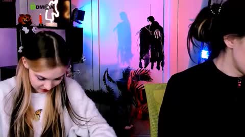 Luna online show from November 1, 2025, 8:11 pm