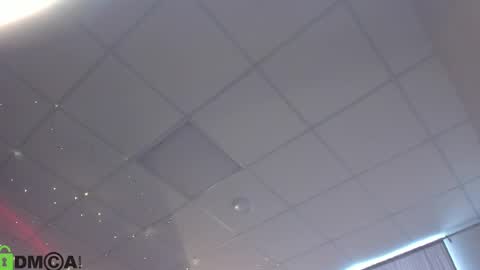Luna online show from May 12, 2026, 3:03 am