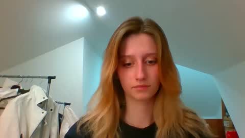 L U N A  online show from December 11, 2024, 2:44 pm