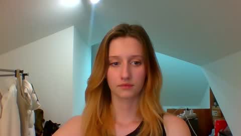 L U N A  online show from December 27, 2024, 3:04 pm