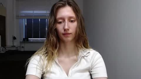 L U N A  online show from September 24, 2025, 5:33 am