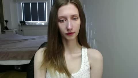 Snapshot of luna_xsensual chatting on May 11, 2026, 5:24 am L U N A online show from May 11, 2026, 5:24 am