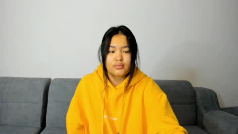 Snapshot of luna_yum chatting on February 17, 2026, 7:20 pm online show from February 17, 2026, 7:20 pm