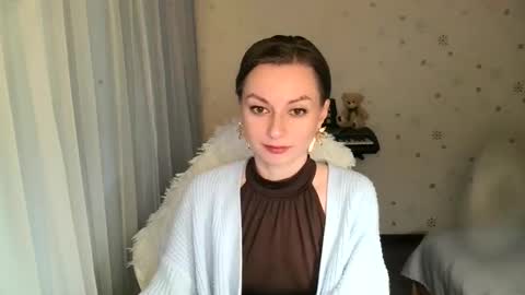 lunaa_bluee online show from November 28, 2025, 8:00 pm