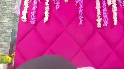 lunna online show from March 5, 2026, 3:13 am