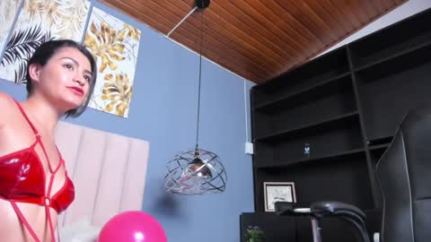 Luna  online show from December 22, 2024, 2:39 am