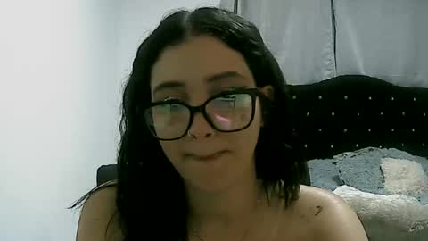 lunaa_sub online show from January 17, 2025, 3:45 am