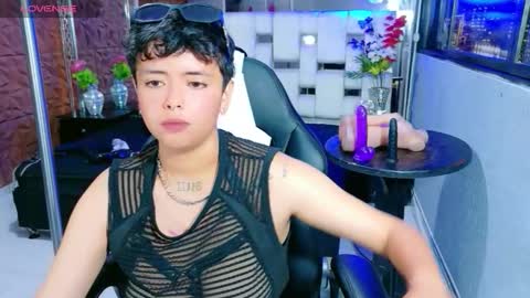 lunabustygirl online show from December 4, 2025, 4:55 am