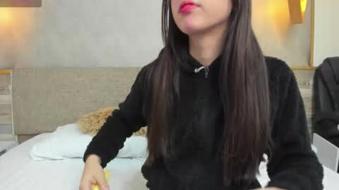 LUNA  online show from November 14, 2025, 3:00 pm