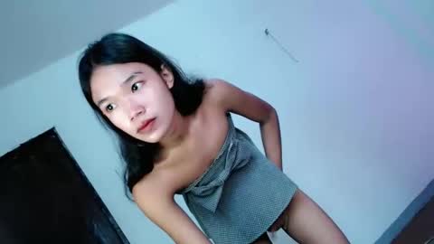 lunafoxx_ online show from February 18, 2026, 1:56 am