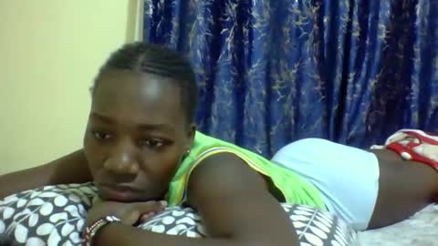 Snapshot of lunah_kitty chatting on April 7, 2026, 4:57 am lunah_kitty online show from April 7, 2026, 4:57 am