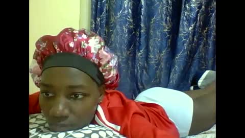 Snapshot of lunah_kitty chatting on May 2, 2026, 7:52 pm lunah_kitty online show from May 2, 2026, 7:52 pm