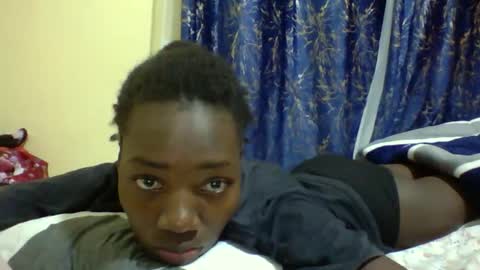 Snapshot of lunah_kitty chatting on May 5, 2026, 4:31 am lunah_kitty online show from May 5, 2026, 4:31 am