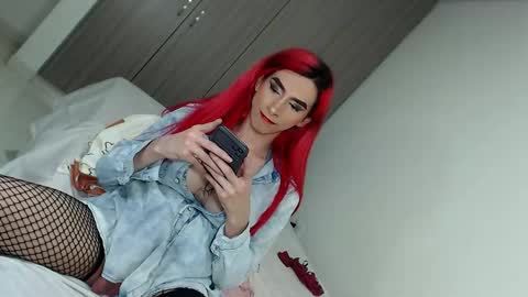  LUNA online show from January 21, 2025, 2:33 am