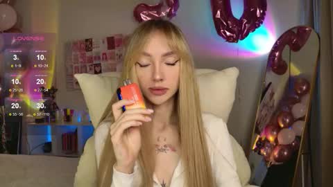 Snapshot of lunainnk chatting on November 24, 2025, 12:54 am Luna online show from November 24, 2025, 12:54 am