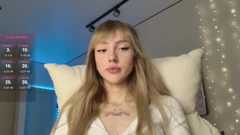 Snapshot of lunainnk chatting on December 23, 2025, 2:42 am Luna online show from December 23, 2025, 2:42 am