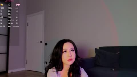 Luna online show from September 30, 2025, 7:30 pm