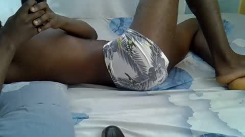 lunalove22_ online show from September 19, 2025, 6:48 am