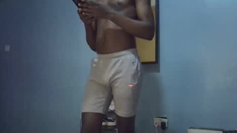 Snapshot of lunalove22_ chatting on February 2, 2026, 6:28 pm lunalove22_ online show from February 2, 2026, 6:28 pm