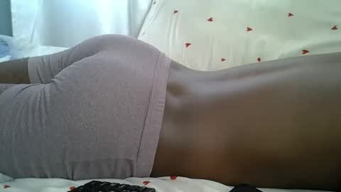 Snapshot of lunalove22_ chatting on February 6, 2026, 7:45 am lunalove22_ online show from February 6, 2026, 7:45 am