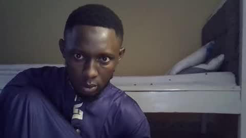 lunalove22_ online show from April 27, 2026, 4:21 am
