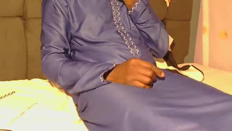lunalove22_ online show from May 14, 2026, 3:19 pm