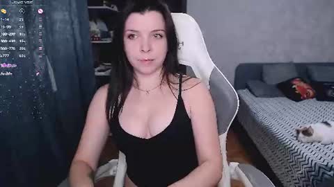 Luna online show from July 28, 2026, 7:39 pm