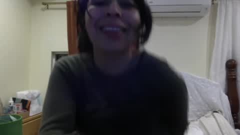 Snapshot of lunamivida chatting on December 11, 2024, 5:21 am karazorel online show from December 11, 2024, 5:21 am