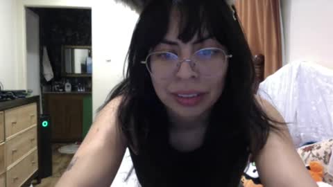 Snapshot of lunamivida chatting on December 13, 2024, 6:21 am karazorel online show from December 13, 2024, 6:21 am