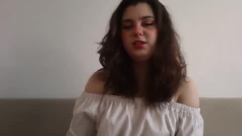 lunamoody online show from September 29, 2025, 5:01 am