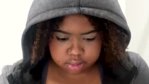 lunamoth00 online show from December 3, 2025, 9:24 pm