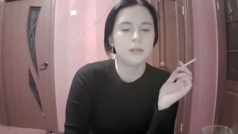 lunamystique_ online show from February 10, 2025, 8:00 pm